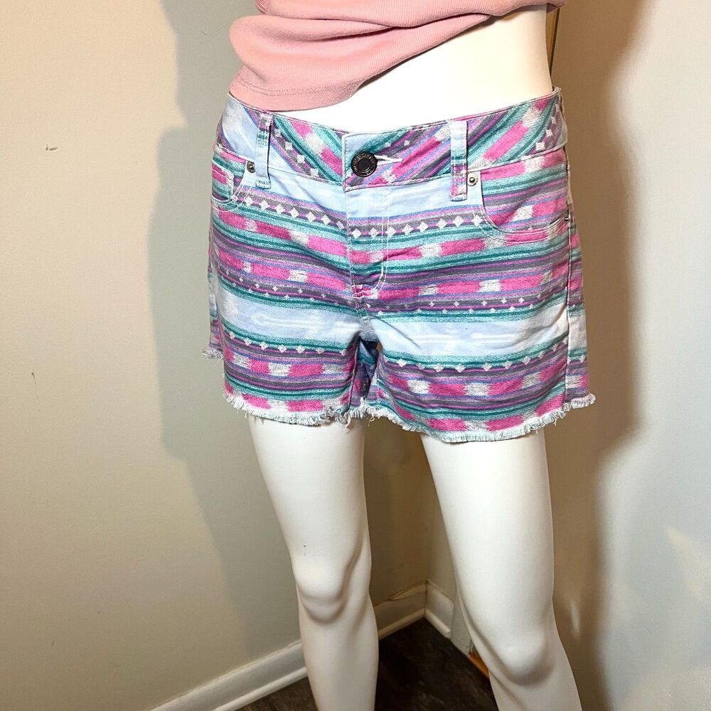 American Eagle Shorts 10 Frayed Tumblr Festival Summer 2010 Coachella Boho Indie